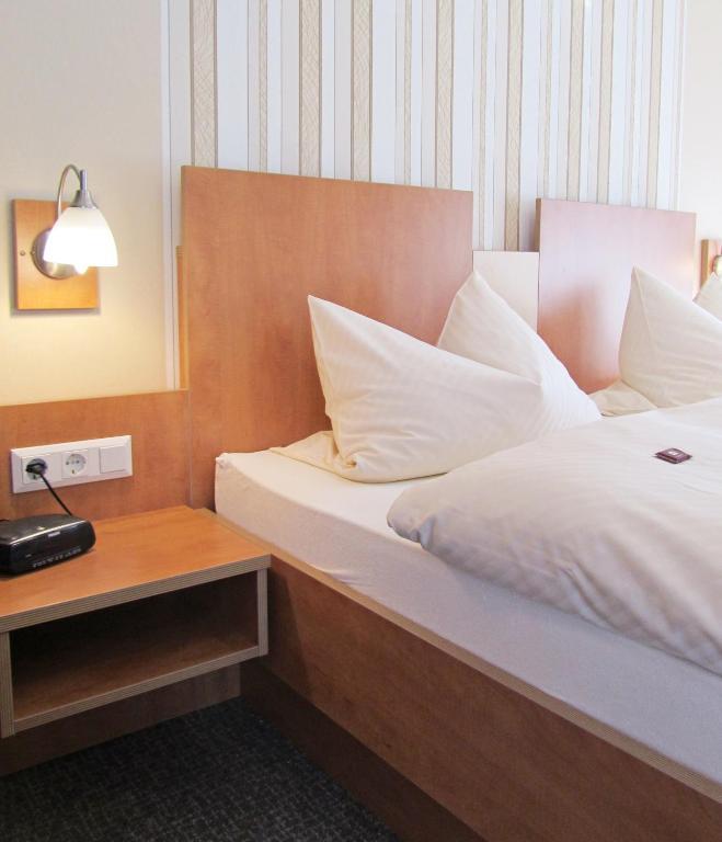 Pension Haus Waldfrieden, Meinecardplus Inklusive 维林根 客房 照片